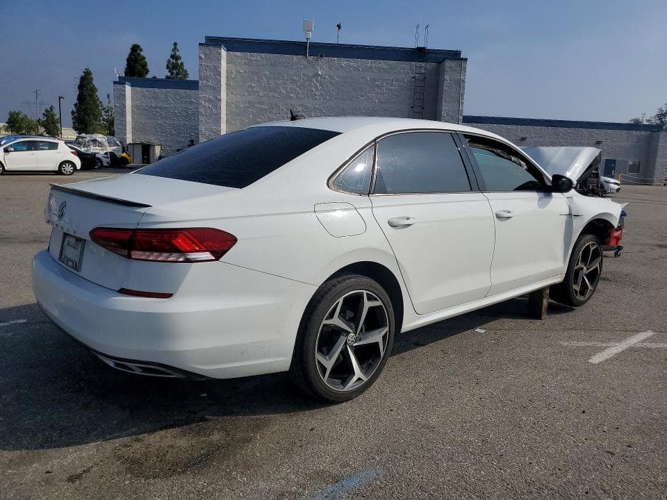 2020 VOLKSWAGEN PASSAT R-LINE 3