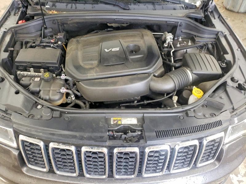 2017 JEEP GRAND CHEROKEE LAREDO 12