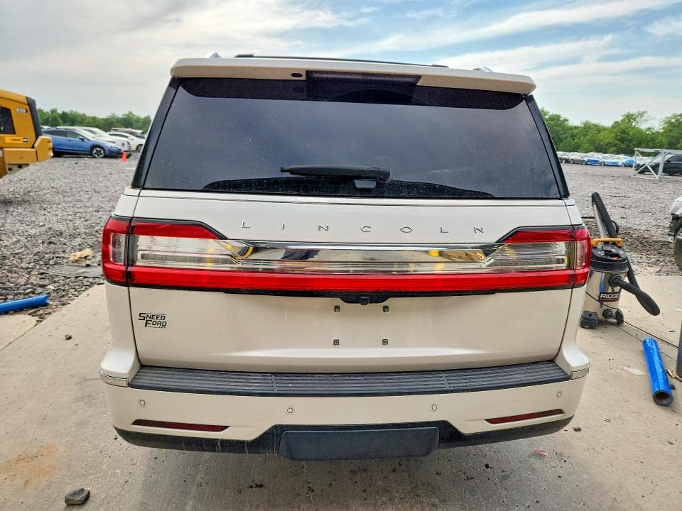 2019 LINCOLN NAVIGATOR L RESERVE 6