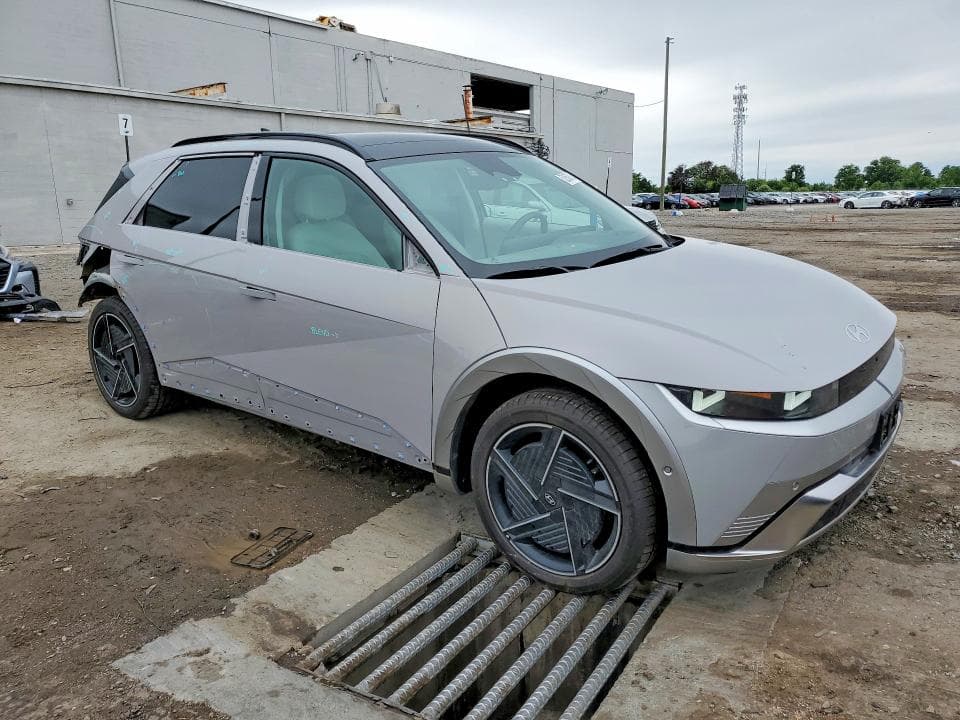 2025 HYUNDAI IONIQ 5 LIMITED 4