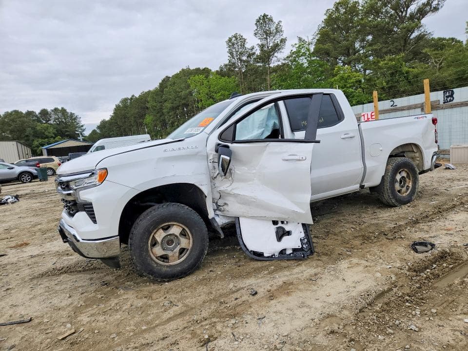 2024 CHEVROLET SILVERADO K1500 LT - 1