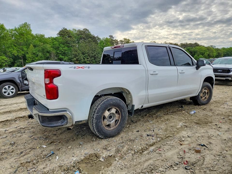 2024 CHEVROLET SILVERADO K1500 LT 3