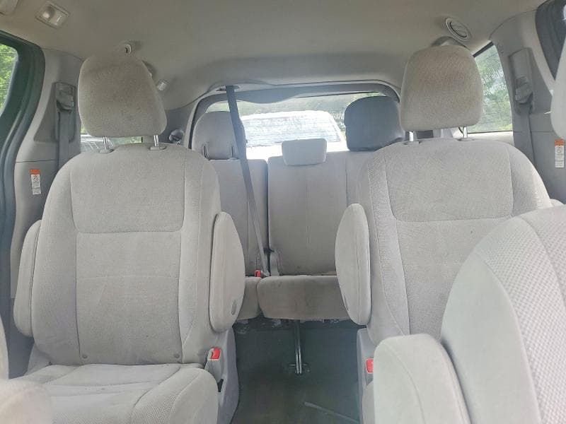 2020 TOYOTA SIENNA L L 11