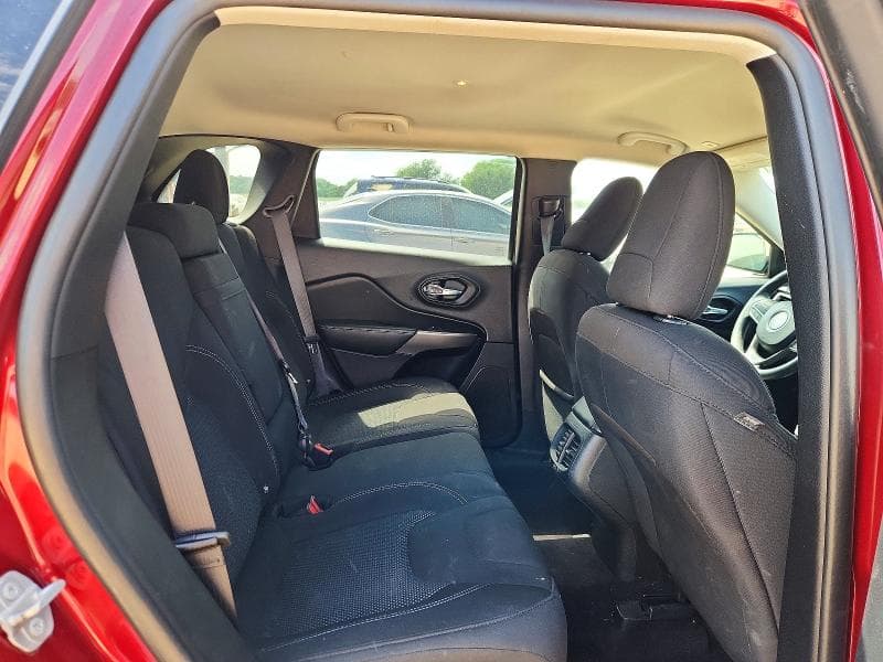 2019 JEEP CHEROKEE LATITUDE 11