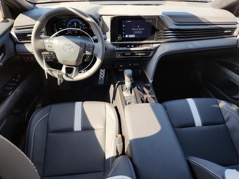 2026 TOYOTA CAMRY SE SE 8