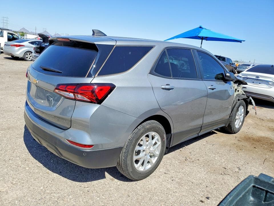 2024 CHEVROLET EQUINOX LS 3