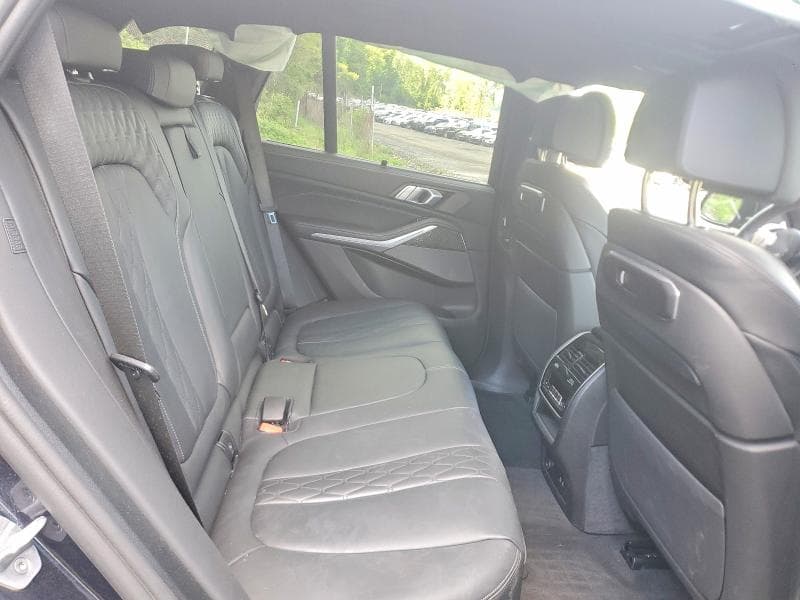 2025 BMW X5 M60I 11