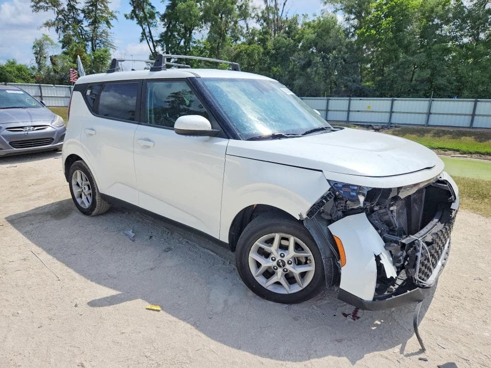 2024 KIA SOUL LX 4