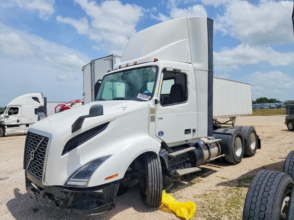 2022 VOLVO VN VNL VNL - 1