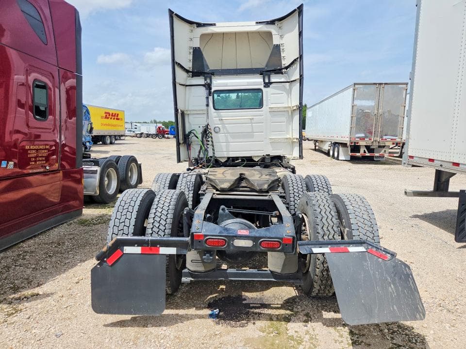 2022 VOLVO VN VNL VNL 6