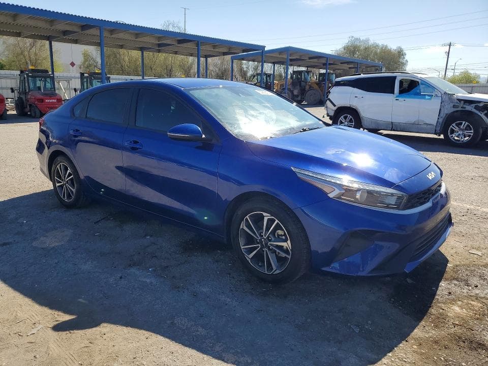 2023 KIA FORTE LXS 4
