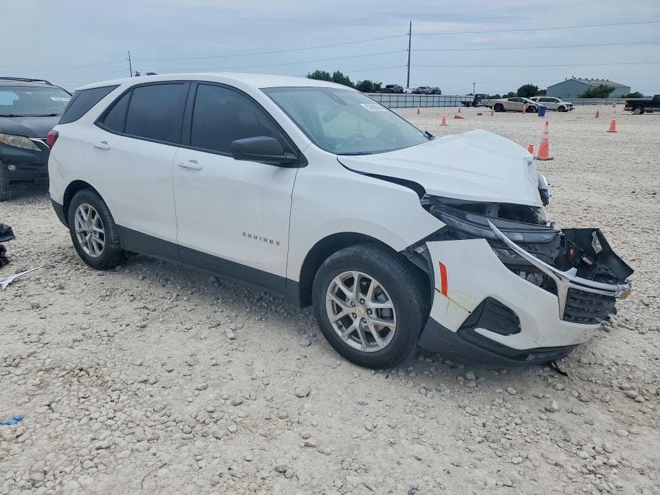 2024 CHEVROLET EQUINOX LS 4