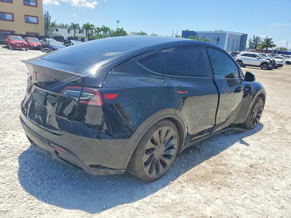 2024 TESLA MODEL Y 3