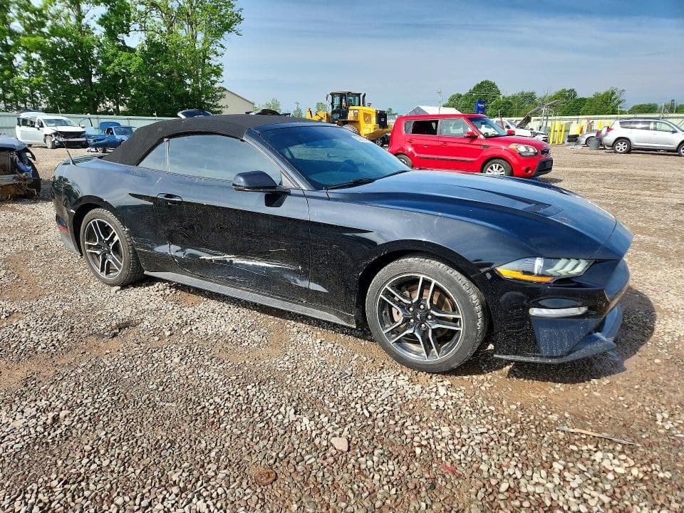 2020 FORD MUSTANG 4
