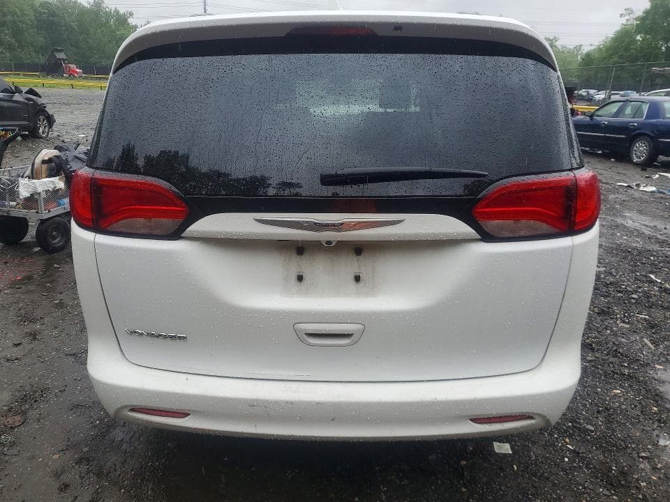 2020 CHRYSLER VOYAGER LXI 6