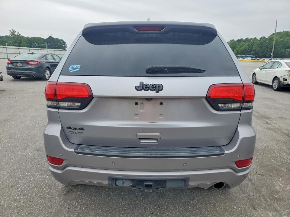 2020 JEEP GRAND CHEROKEE LAREDO 6