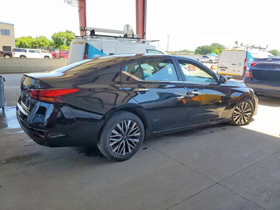 2024 NISSAN ALTIMA SV 3