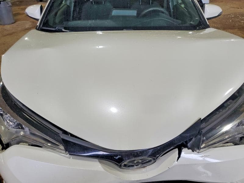 2019 TOYOTA C-HR LE 11