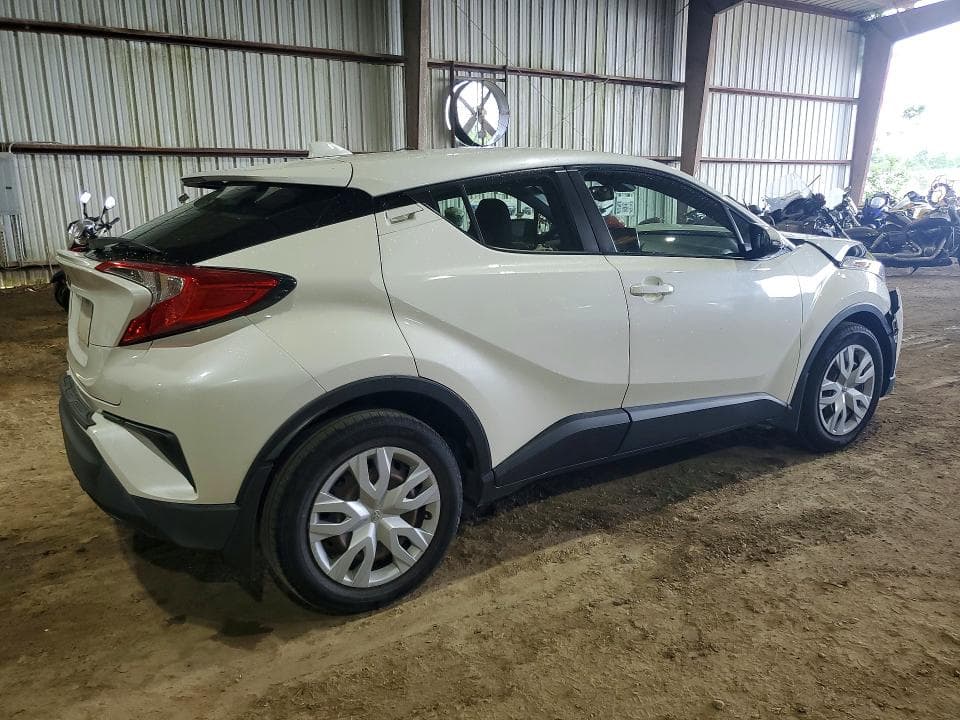 2019 TOYOTA C-HR LE 3