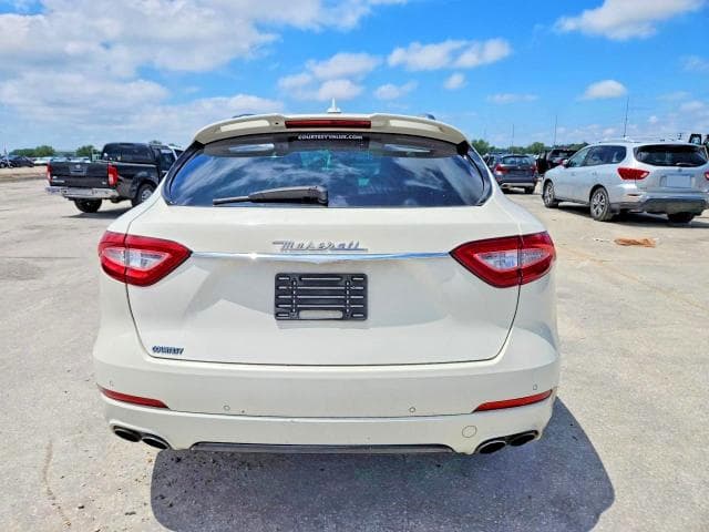 2017 MASERATI LEVANTE S SPORT 6