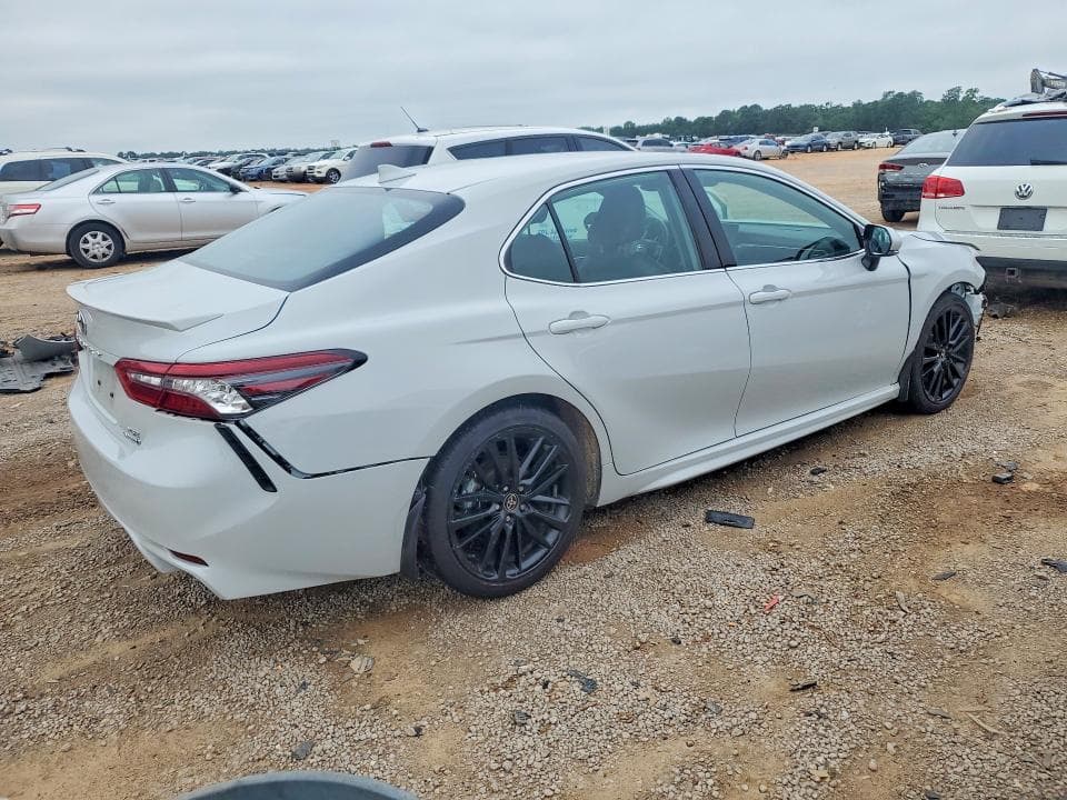 2024 TOYOTA CAMRY XSE 3