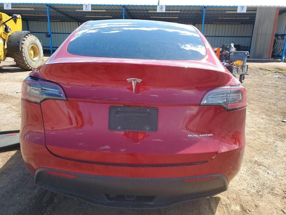 2025 TESLA MODEL Y 7