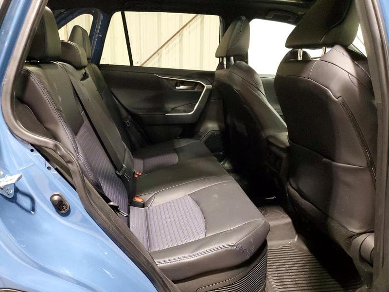 2025 TOYOTA RAV4 XSE 11