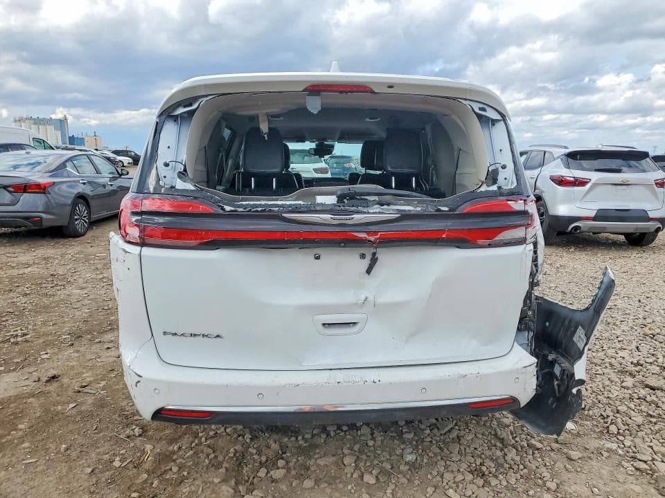 2022 CHRYSLER PACIFICA TOURING L 6