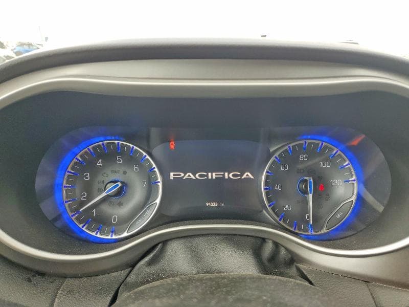2022 CHRYSLER PACIFICA TOURING L 9