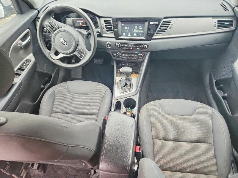 2017 KIA NIRO LX 8