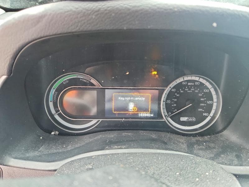 2017 KIA NIRO LX 9
