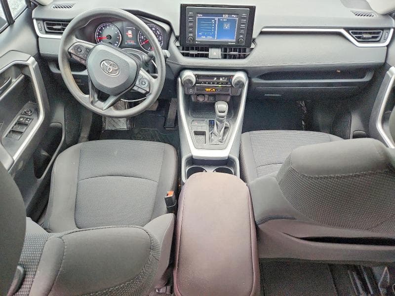 2020 TOYOTA RAV4 LE LE 8