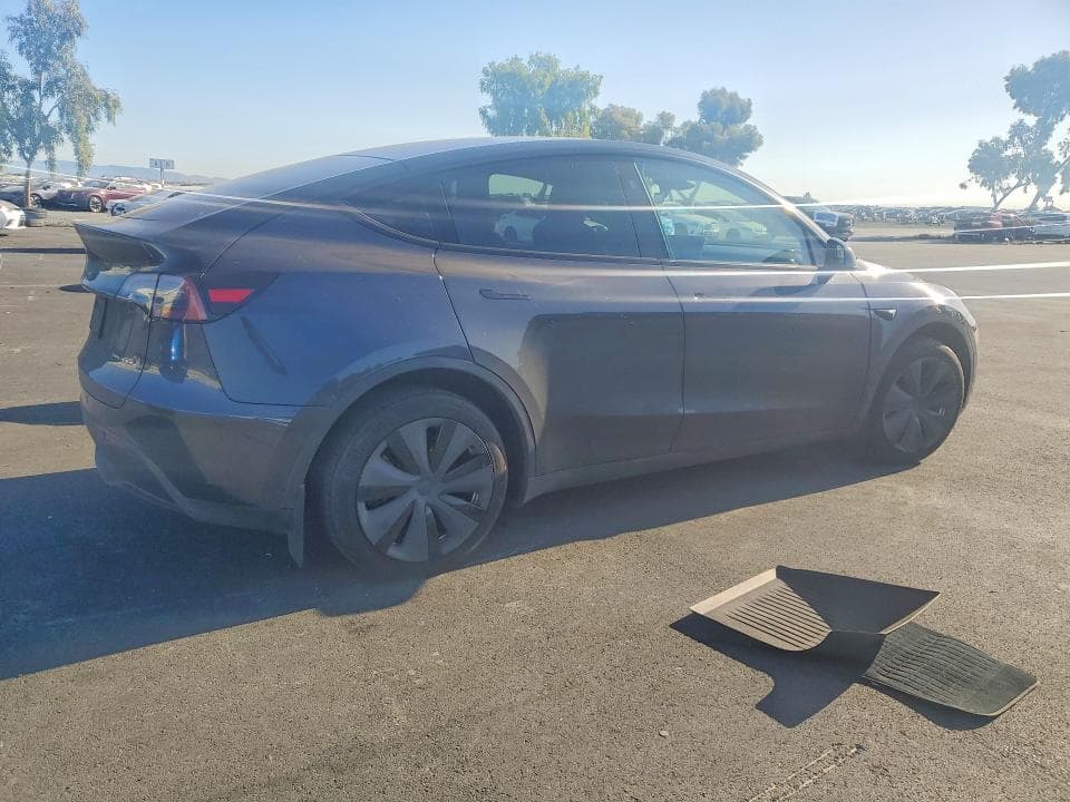 2024 TESLA MODEL Y 3