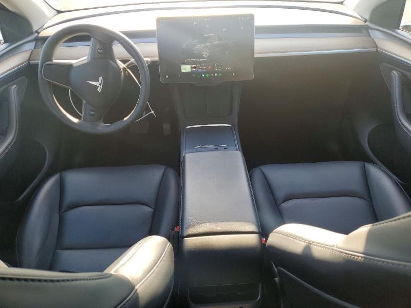 2024 TESLA MODEL Y 8