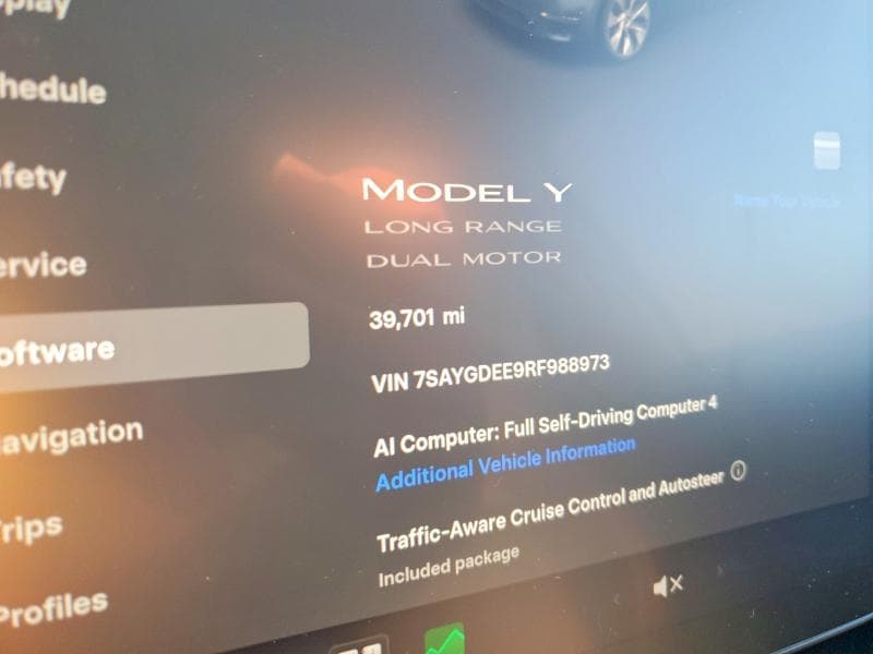 2024 TESLA MODEL Y 9