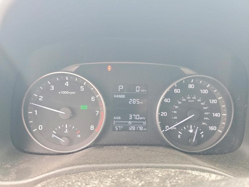 2017 HYUNDAI ELANTRA SE 9