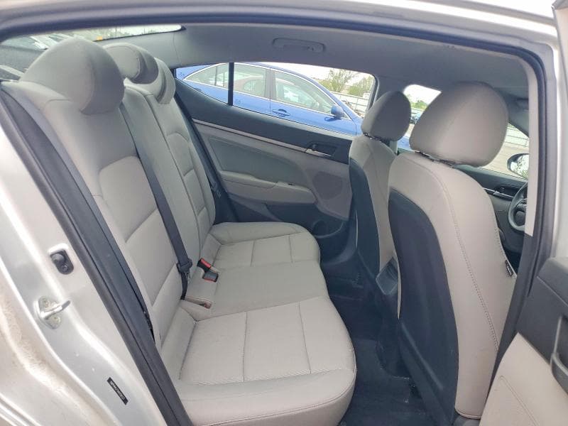 2017 HYUNDAI ELANTRA SE 10