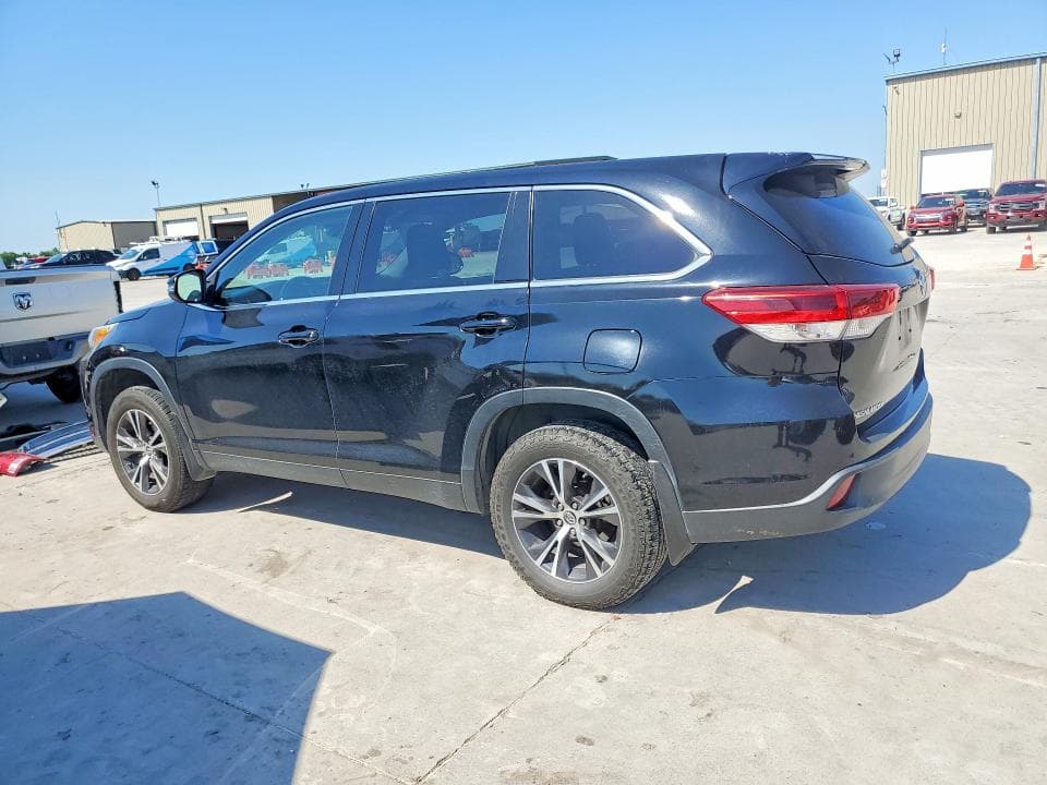 2019 TOYOTA HIGHLANDER LE LE 2