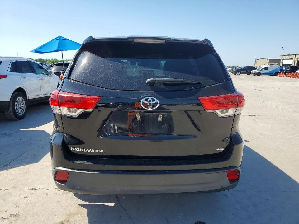 2019 TOYOTA HIGHLANDER LE LE 6