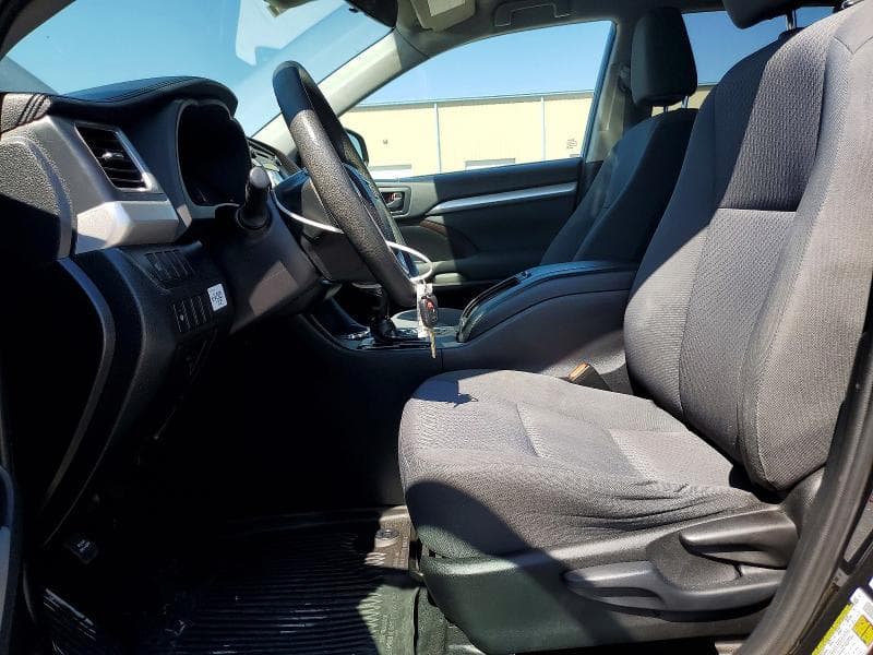2019 TOYOTA HIGHLANDER LE LE 7