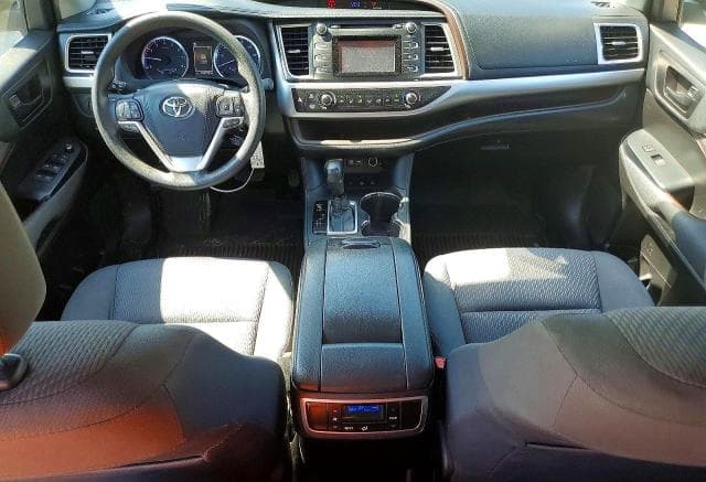 2019 TOYOTA HIGHLANDER LE LE 8