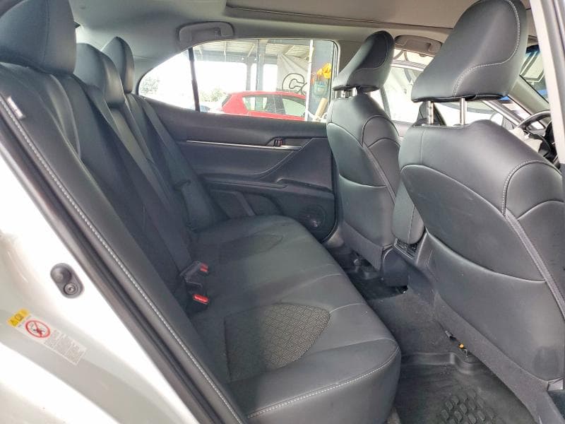 2018 TOYOTA CAMRY XSE 10
