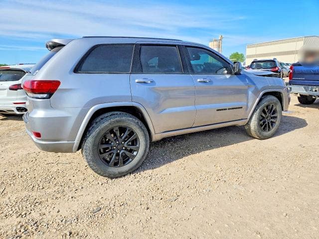 2017 JEEP GRAND CHEROKEE LAREDO 3