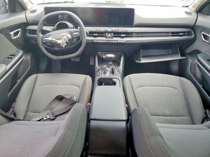 2025 KIA K4 LXS LXS 8