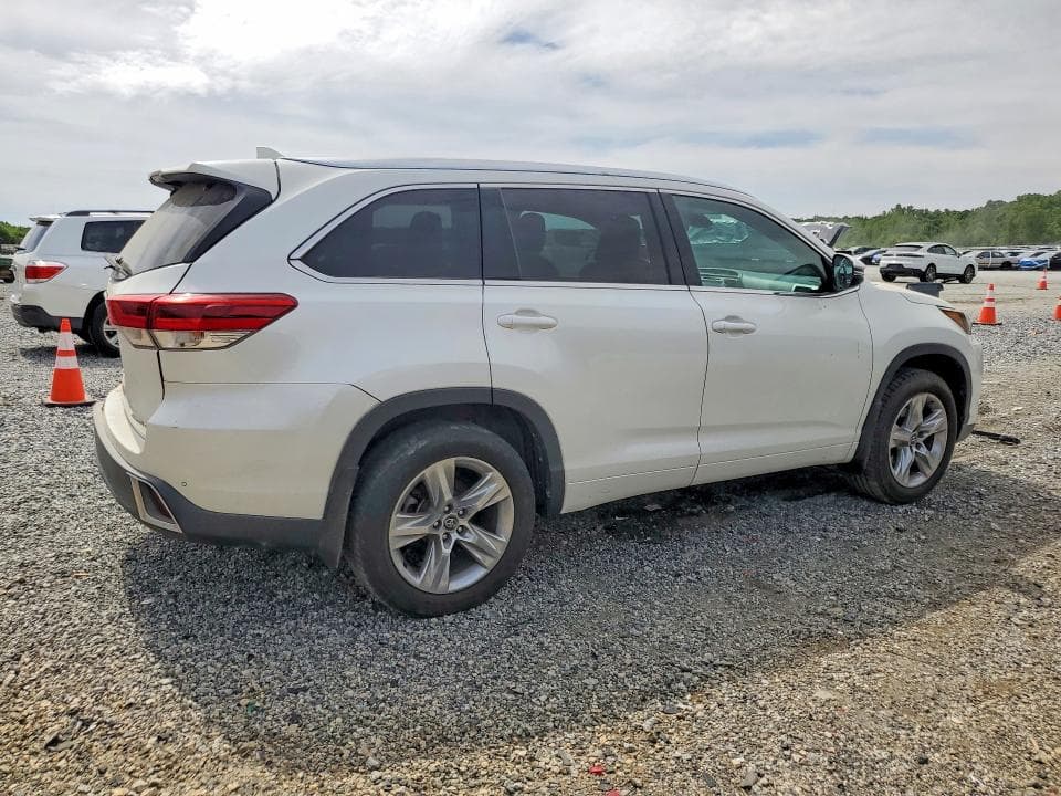 2018 TOYOTA HIGHLANDER LIMITED 3