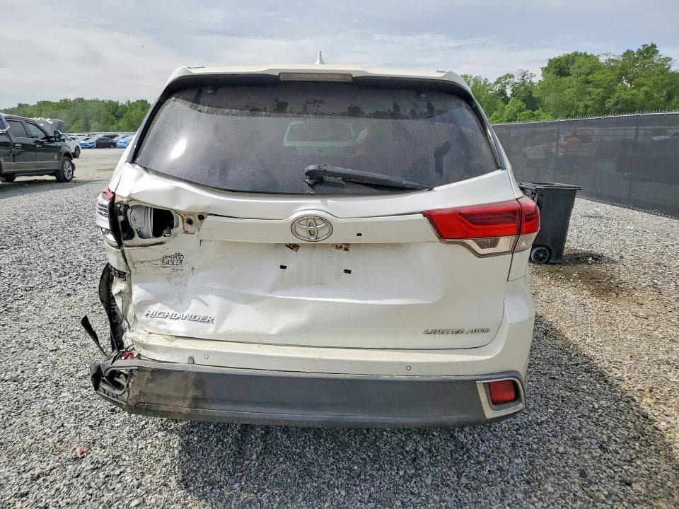 2018 TOYOTA HIGHLANDER LIMITED 6