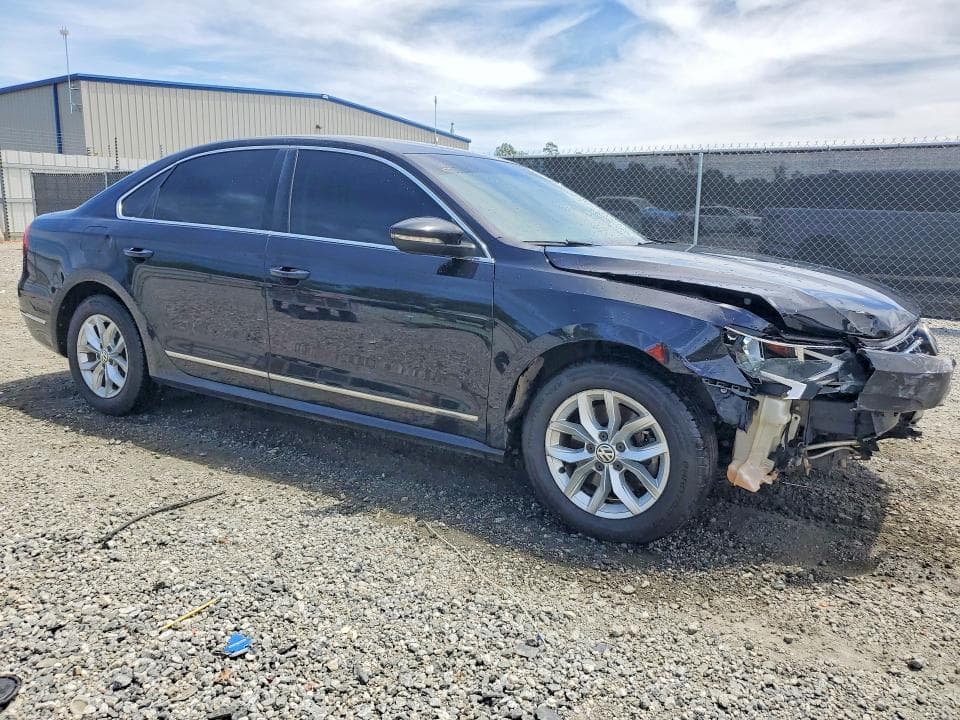 2017 VOLKSWAGEN PASSAT S S 4