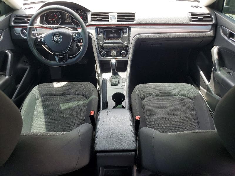 2017 VOLKSWAGEN PASSAT S S 8