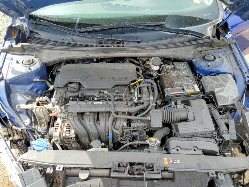 2021 HYUNDAI ELANTRA SE SE 11