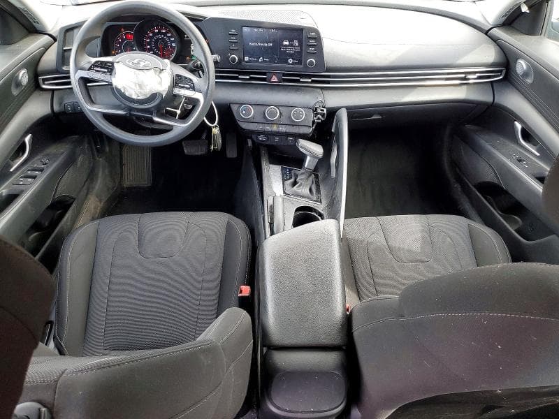 2021 HYUNDAI ELANTRA SE SE 8